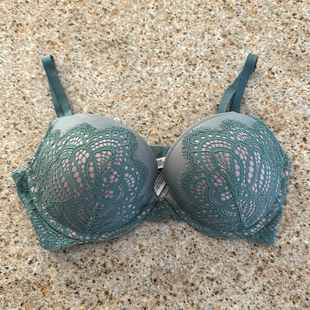 Victoria’s Secret Dream Angels Push-up Bra, 32DD